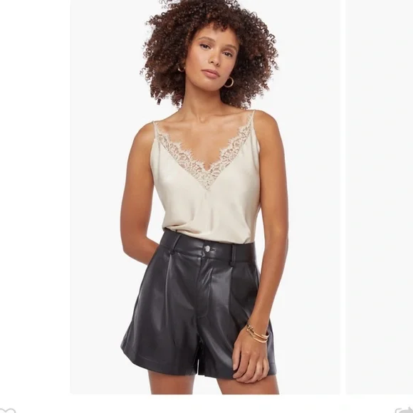 High-Waisted Flared Shorts Black size M NWT - Picture 1 of 4